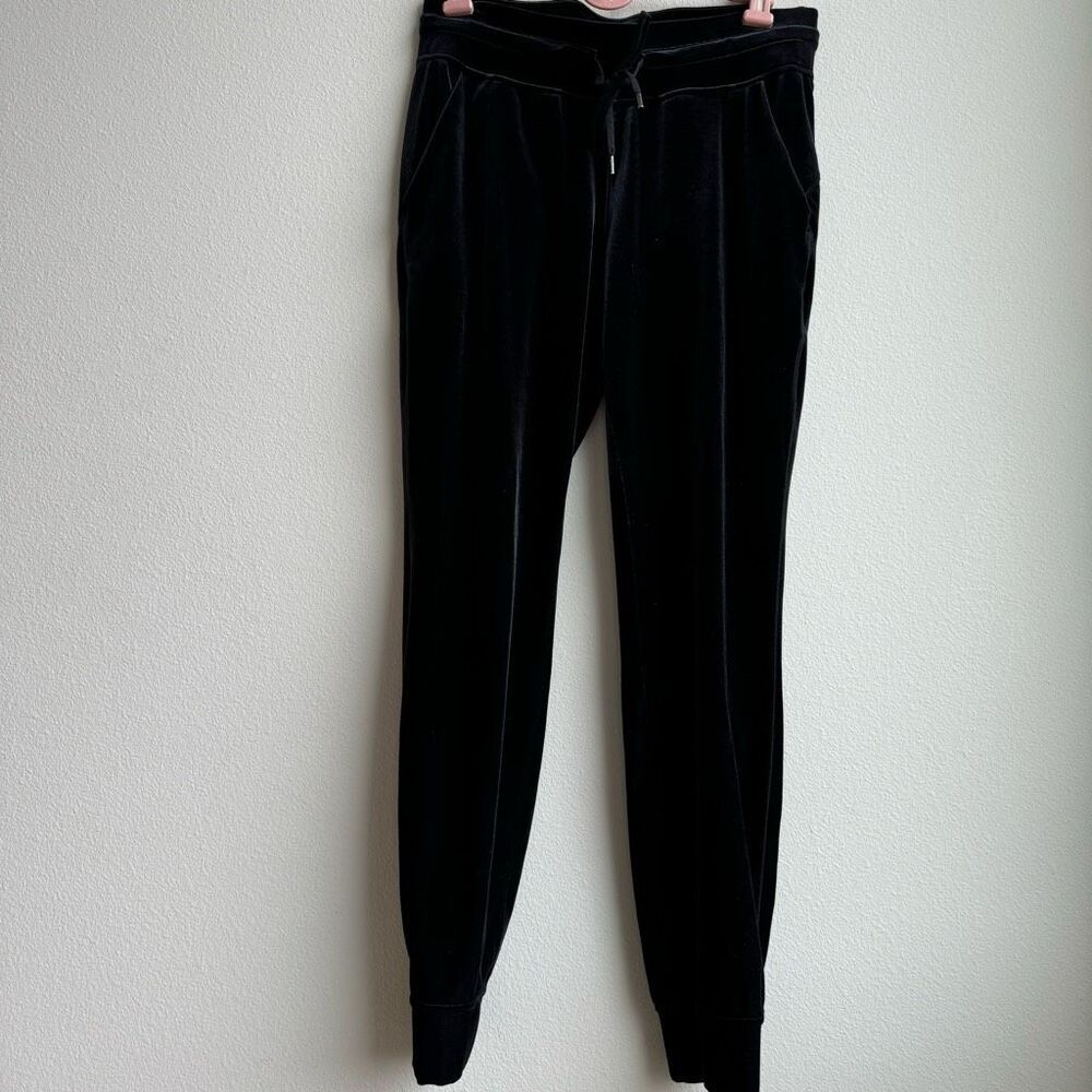 Lululemon Ready to Crush High-Rise Velour Jogger Full Length Navy Size 8 Medium